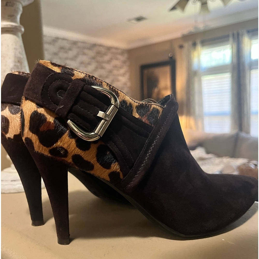 Antonio Melani brown leopard print bootie. - Picture 7 of 14